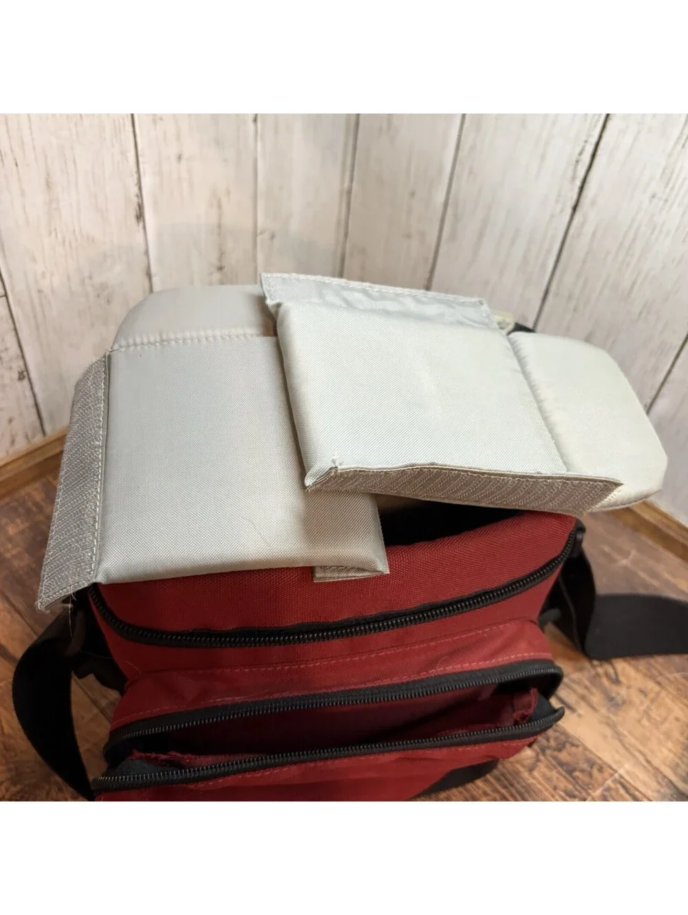 Lowepro Camera Bag Padded Handle Strap Maroon Carry Tote Case Outdoor Hiking